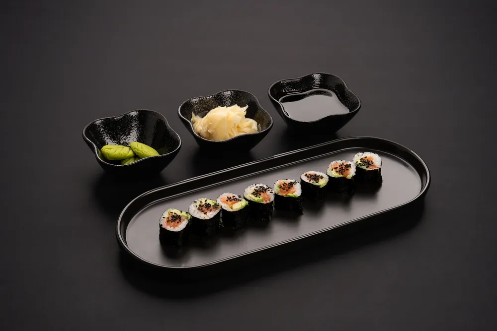 Salmon Koru Hoso Maki