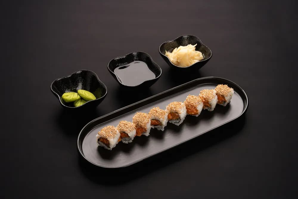 Salmon Maki Spicy